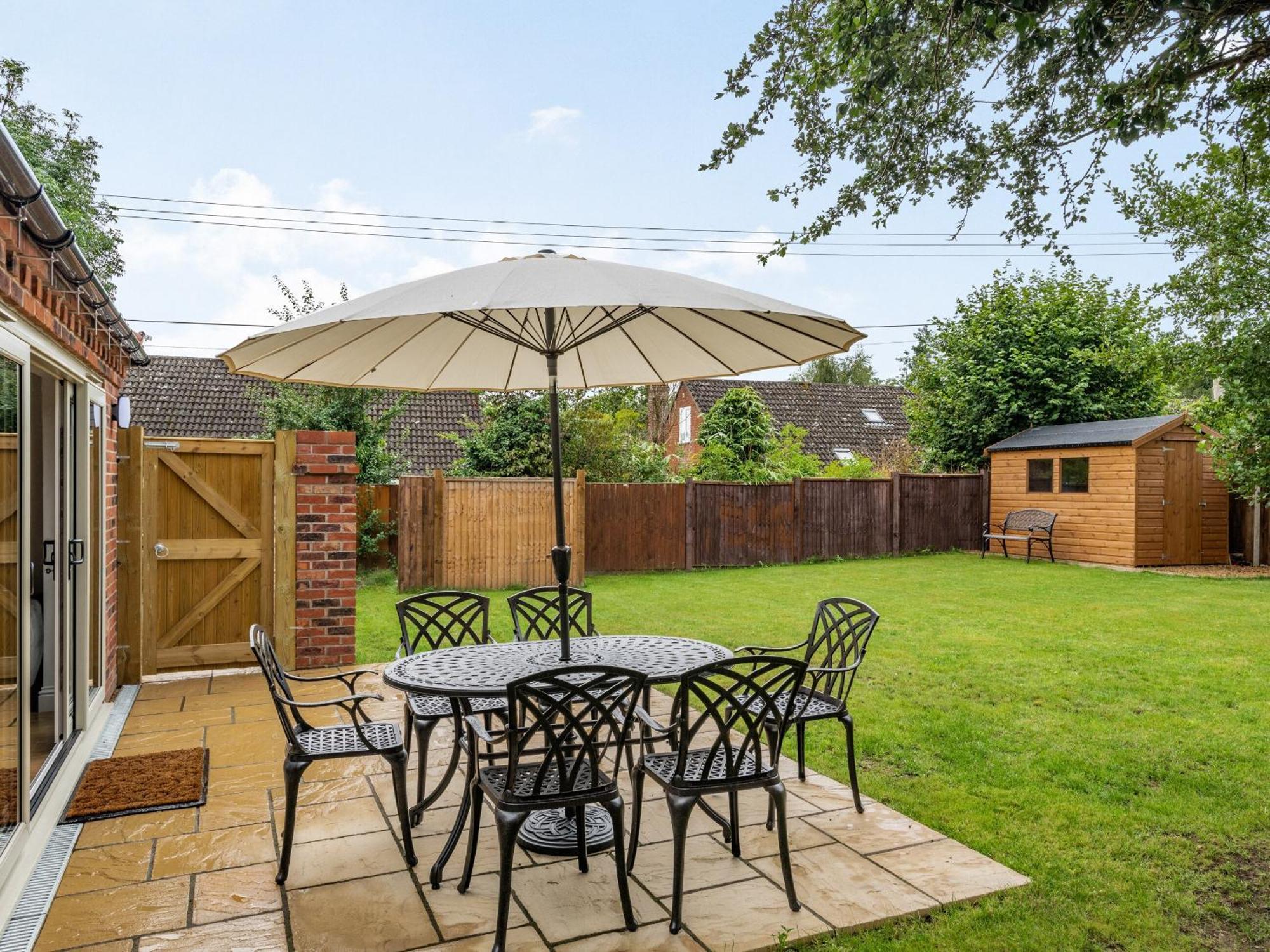 Clematis Cottage Thorpe Market Exterior photo